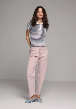Slim Fit Polo Yaka Çizgili Kadın Pembe Kısa Kol Tişört
