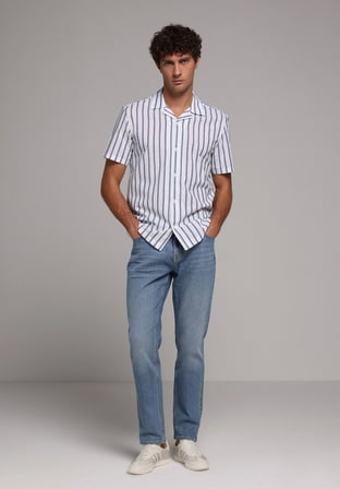 Regular Fit   Erkek Light İndigo Denim Jean Pantolon