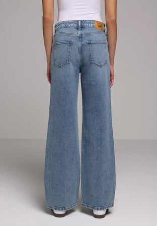 Regular Fit   Kadın Light İndigo Denim Jean Pantolon
