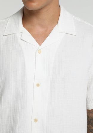 Relaxed Fit Apaj Yaka Düz Erkek Beyaz Kısa Kol Gömlek