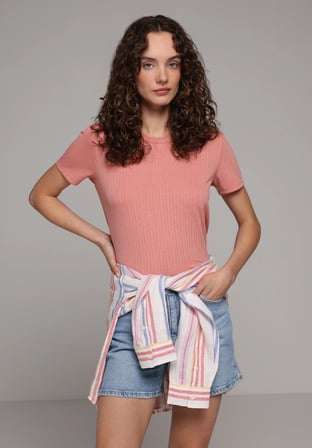 Regular Fit Yuvarlak Yaka Düz Kadın Pembe Kısa Kol Tişört