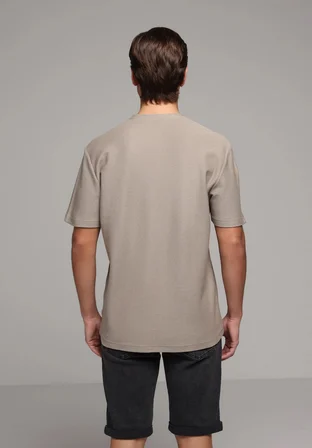 Comfort Fit Yuvarlak Yaka Düz Erkek Bej Kısa Kol Tişört