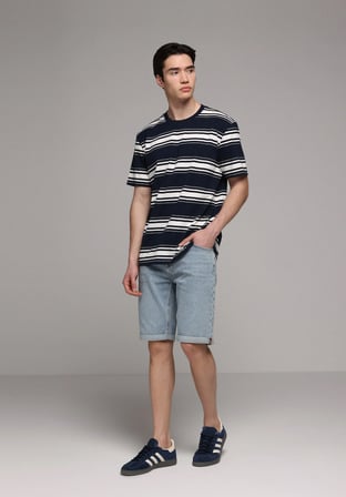 Straight Fit Orta Bel Düz Erkek Light İndigo Denim Jean Şort
