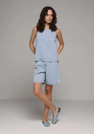 Regular Fit Yuvarlak Yaka Düz Kadın Bleach İndigo Denim Kolsuz Gömlek