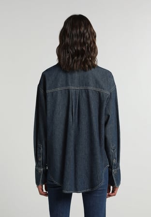 Oversize Fit Klasik Yaka Düz Kadın Mid İndigo Denim Uzun Kol Gömlek