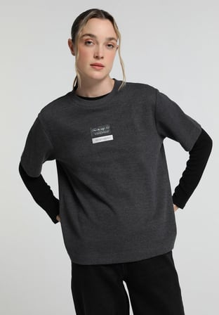 Regular Fit Yuvarlak Yaka Nakışlı Kadın Antrasit Kısa Kol Tişört