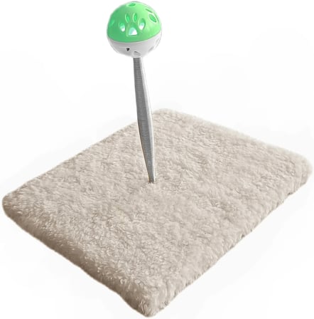 Yaylı Toplu Hacıyatmaz Kedi Aktivite Oyuncağı 16-20 cm  Rengi