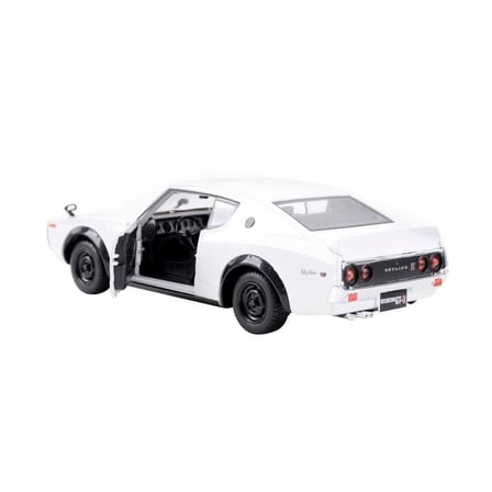 MAY 31528 Maisto 1/24 1973 Nissan Skyline 2000GT-R KPGC110 -Necot