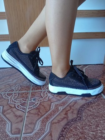 Kadın Yüksek Taban Rahat Şık Günlük Spor Ayakkabı Siyah Renk