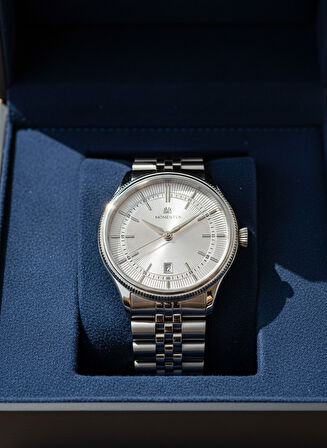 Momentus Gümüş Çelik Kordon Erkek Kol Saati CM139S-02SS