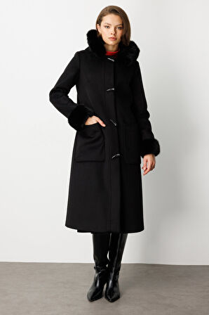 EKOL Yakası Ve Kolları Kürklü Kaşe Kaban 6055-26k