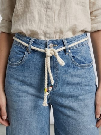 ASSO Yüksek Bel Hasır İp Kemerli Bol Paça Culotte Denim Kapri Pantolon 98869