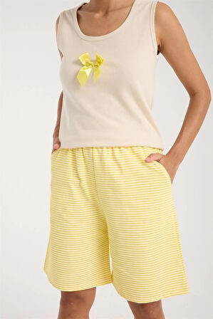 Giyim Kadın Beyaz Kurdele Detaylı Sarı Çizgili Şortlu Pijama Takımı