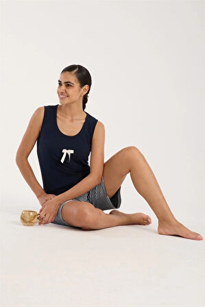 Giyim Kadın Lacivert Kurdele Detaylı Çizgili Şortlu Pijama Takımı