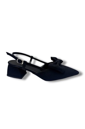 C-Shoes EU141-26 Saten Papyonlu Kısa Kare Topuk Arkası Açık Kadın Ayakkabı