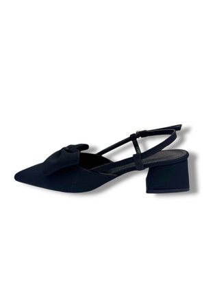 C-Shoes EU141-26 Saten Papyonlu Kısa Kare Topuk Arkası Açık Kadın Ayakkabı