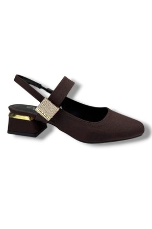 Defne 796-26 Süet Taşlı Fashion Toka Kısa Kare Topuk Arkası Açık Kadın Ayakkabı