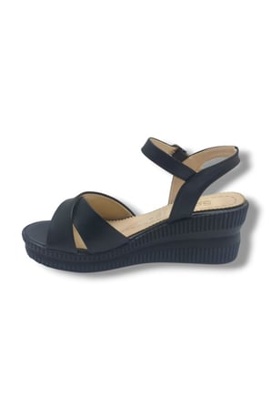 Selfie 4252-26 Cilt Çapraz Bant Dolgu Taban Fashion Kadın Sandalet(6cm)