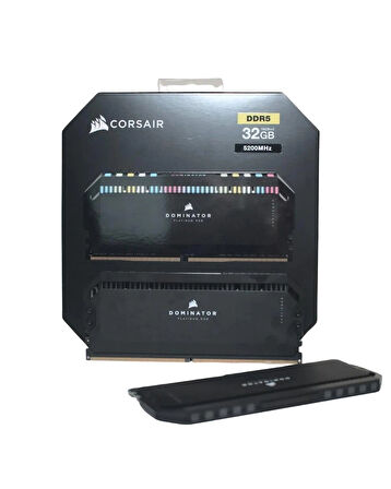 Corsair Dominator Platinum RGB DDR5 RAM 32 GB (2 x 16 GB) 5600 MHz CL36 Intel XMP iCUE Uyumlu Bilgisayar Belleği - Siyah (CMT32GX5M2B5600C36)