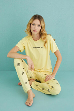 Kadın Pijama Takımı Kısa Kol Sıfır Yaka