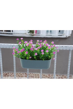 Çiçekli şimşir küpeşte askılı mint yeşili balkon saksıda yapay çiçek