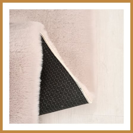 Bezos YoudayHomeCollection Tavşan Poly Peluş Halı Model Oturma Odası Halısı · EBAT: 80X80 CNK