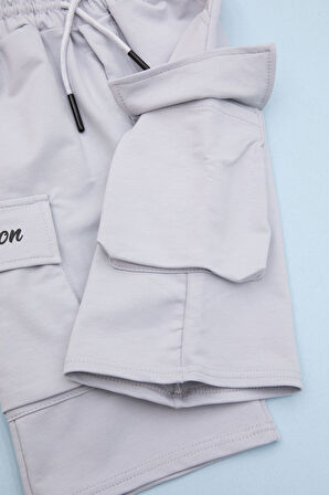 Açık Gri Cebi Yazı Baskılı Beli Lastikli Erkek Çocuk Şort 21162