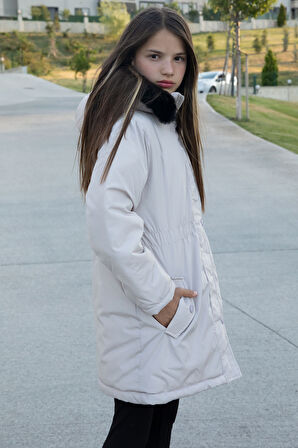 Bej Çıtçıtlı Cepli Esnek Bel İçi Kürklü Kız Çocuk Kapüşonlu Mont 21302