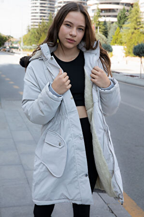 Krem Cep Detaylı İçi Kürklü Çıkarılabilir Kapüşonlu Kız Çocuk Şişme Mont 21335