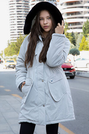 Krem Cep Detaylı İçi Kürklü Çıkarılabilir Kapüşonlu Kız Çocuk Şişme Mont 21335