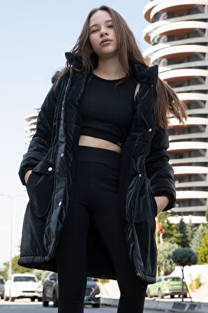 Siyah Cep Detaylı İçi Kürklü Çıkarılabilir Kapüşonlu Kız Çocuk Şişme Mont 21337