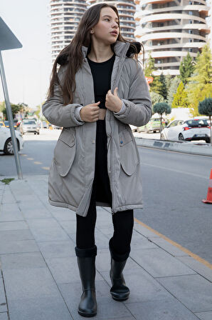 Gri Cep Detaylı İçi Kürklü Çıkarılabilir Kapüşonlu Kız Çocuk Şişme Mont 21339