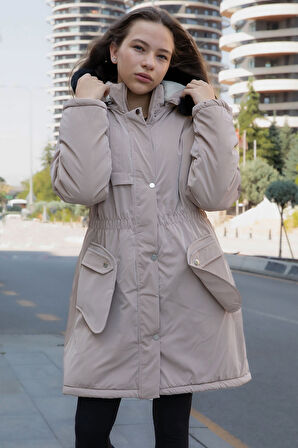 Kahverengi Cep Detaylı İçi Kürklü Çıkarılabilir Kapüşonlu Kız Çocuk Şişme Mont 21340