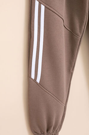 Kahve Şerit Detaylı Yazı Baskılı Beli Lastikli Erkek Çocuk Eşofman Altı 21455