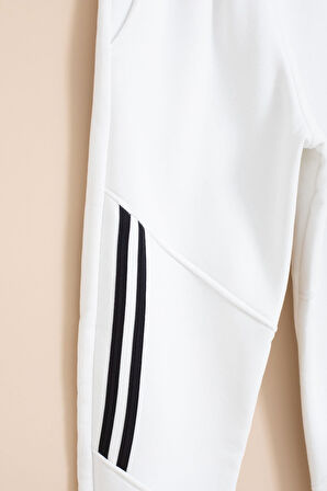 Beyaz Şerit Detaylı Yazı Baskılı Beli Lastikli Erkek Çocuk Eşofman Altı 21454