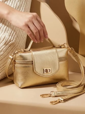 Gold Parlak Görünümlü Kilit Detaylı Mini Kadın El ve Çapraz Askılı Çanta