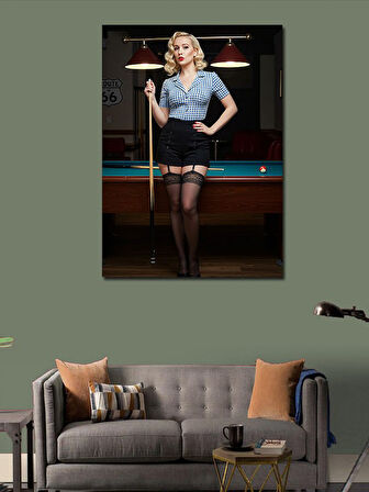 Kanvas Tablo Bilardo Masasında Kadın