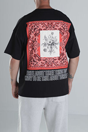 Halı Desenli Siyah Tasarım T-Shirt