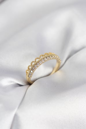 Motif Desenli Gold Renk Zirkon Taşlı Kadın Yüzük 5886