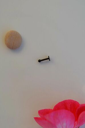 Siyah 2 mm Küçük Toplu Çelik Piercing Tragus Helix Kıkırdak Lob Conch Burun Minimal Ürün