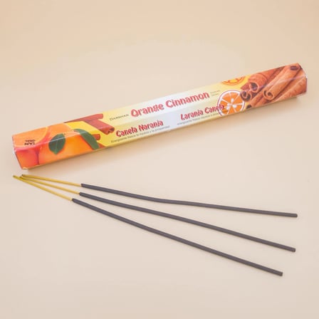 Darshan Orange Cinnamon Çubuk Tütsü – Portakal ve Tarçın Aromalı Kokulu Tütsü