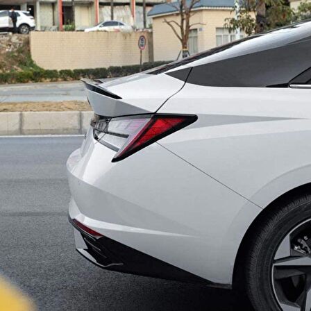 Hyundai Elantra Bagaj Üstü Spoiler Piano Black 2021 Sonrası