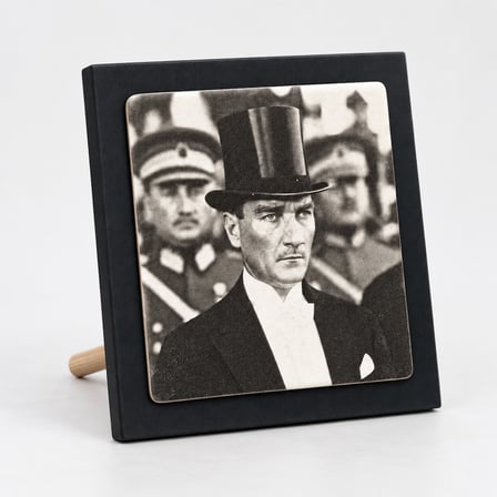 Ceren Wooden Atatürk Portreli Mermer Dekoratif Tablo 12.5x12.5 cm Masaüstü ve Duvar
