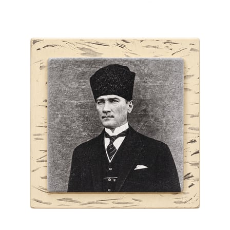 Ceren Wooden Atatürk Portreli Mermer Tablo Ahşap Çerçeveli 12.5x12.5 cm