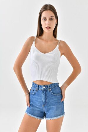Askılı Sim Detaylı Beyaz Mini Triko Crop Top