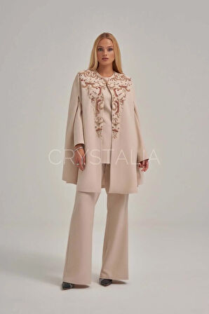 Üçlü Pelerinli Takım