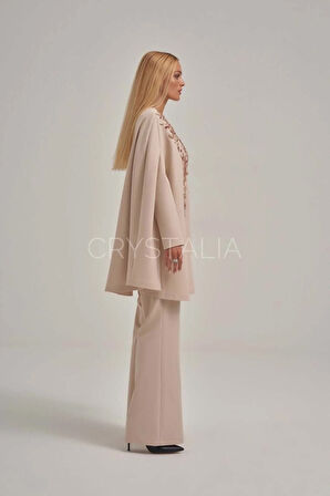 Üçlü Pelerinli Takım