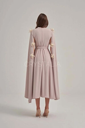 İnci ve Taş İşlemeli Çiçek Detaylı Krep Elbise