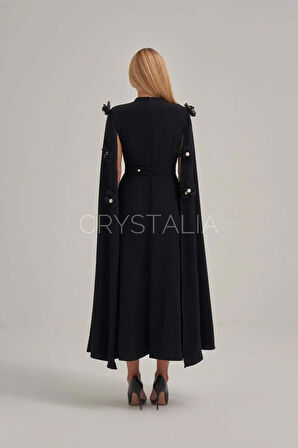 İnci ve Taş İşlemeli Çiçek Detaylı Siyah Krep Elbise