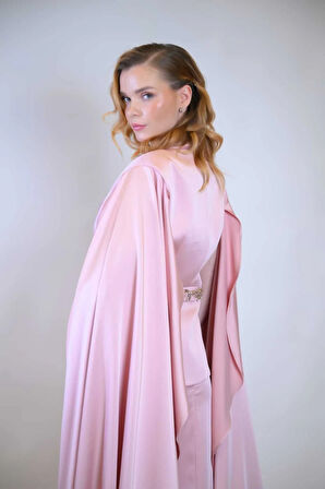 Hürrem Model Pelerin Kol Detaylı Saten Takım